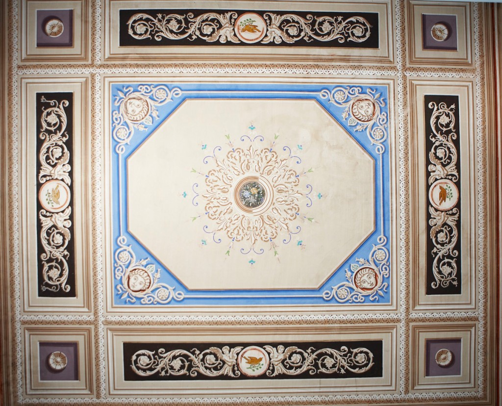 ceiling detail